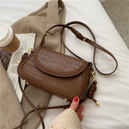 Schultertasche im Steinmuster – Urbaner Messenger