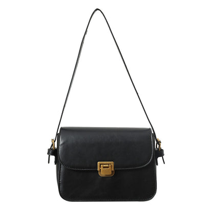 Urbaner Chic: Kleine Schultertasche