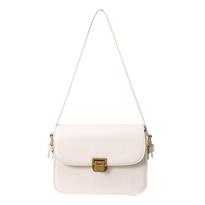 Urbaner Chic: Kleine Schultertasche
